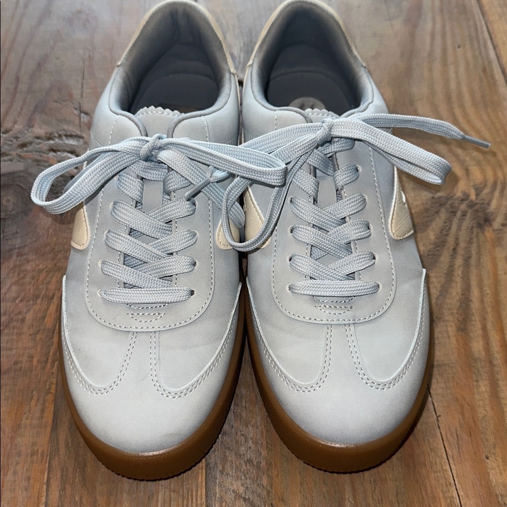 Dolce Vita Women's Voyage Sneaker Light Blue and White Sneakers 7 - Picture 6 of 11
